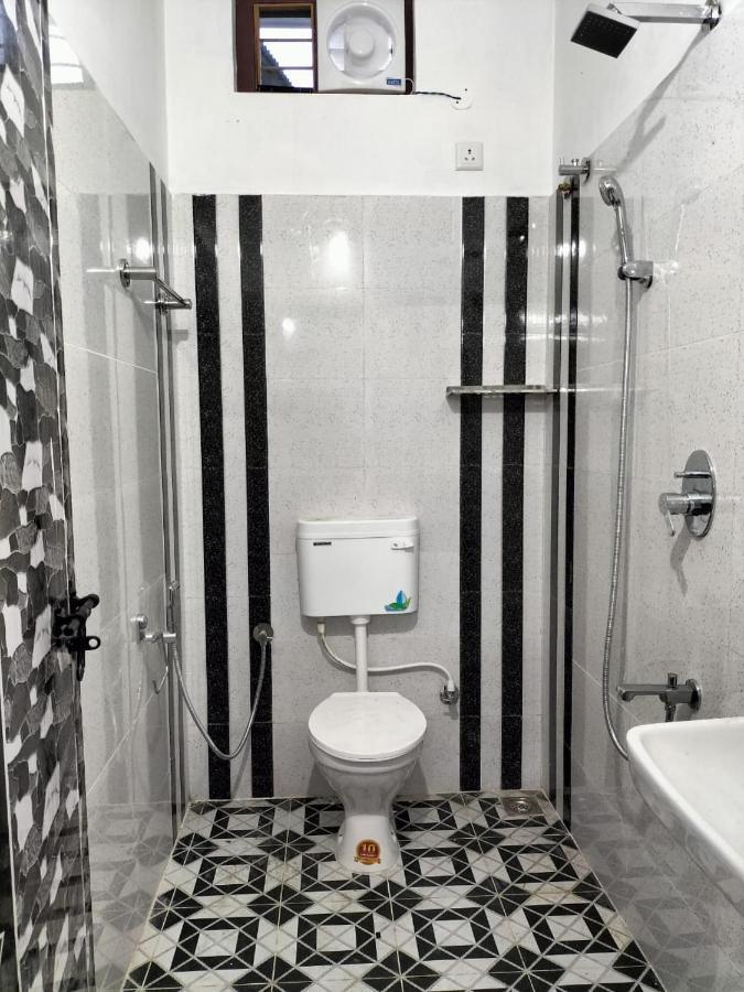 Joseys Homestay Kochi Buitenkant foto